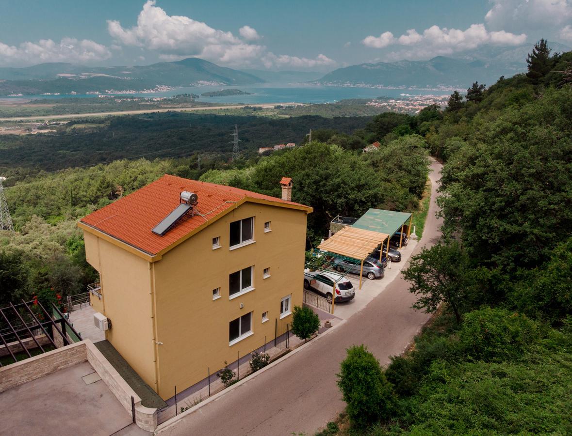 Apartment Panorama Cattaro Esterno foto